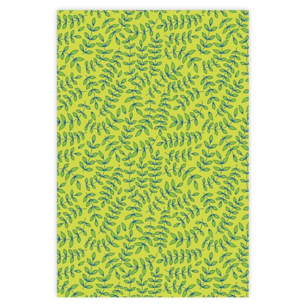 Elegantes Geschenkpapier mit zartem Laub Muster in grün