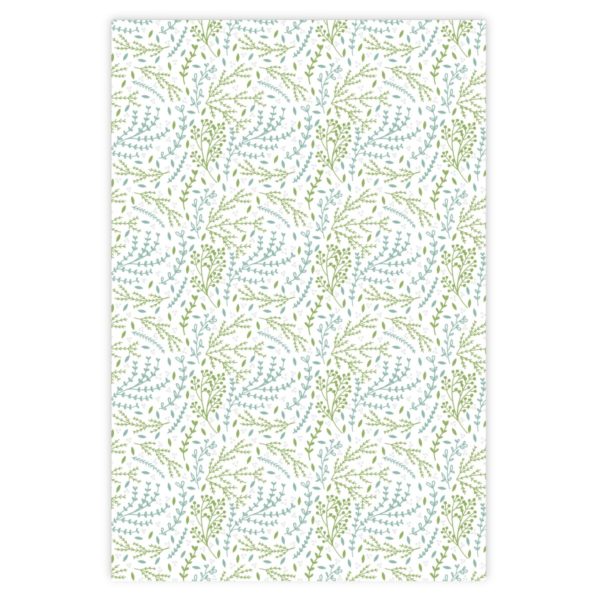 Florales Geschenkpapier mit zartem Muster in hellblau grün auf weiß