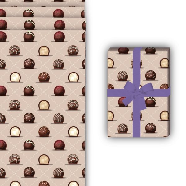 Designer Geschenkverpackung: Delikates Geschenkpapier mit Schokoladen von Kartenkaufrausch in beige