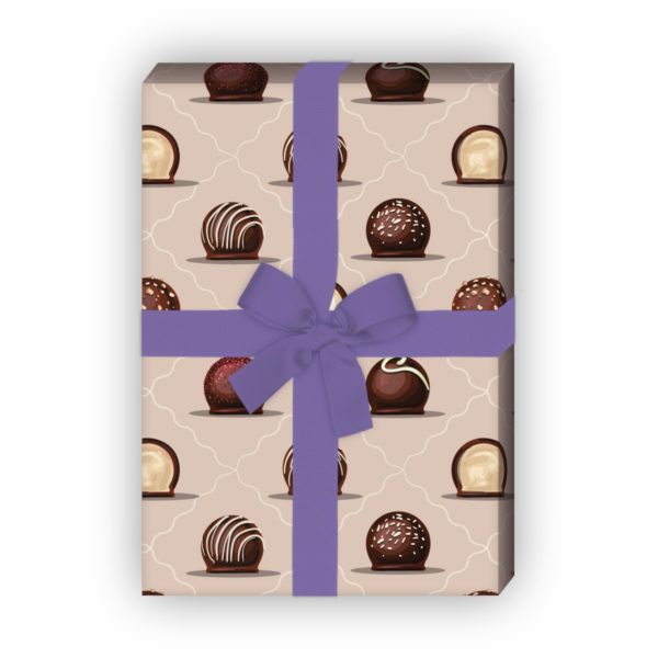 Kartenkaufrausch: Delikates Geschenkpapier mit Schokoladen aus unserer Designer Papeterie in beige