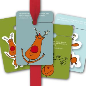 Hänge Etiketten: Geschenkanhänger mit lustigem Weihnachts Hirsch aus unserer Weihnachts Papeterie in hellblau