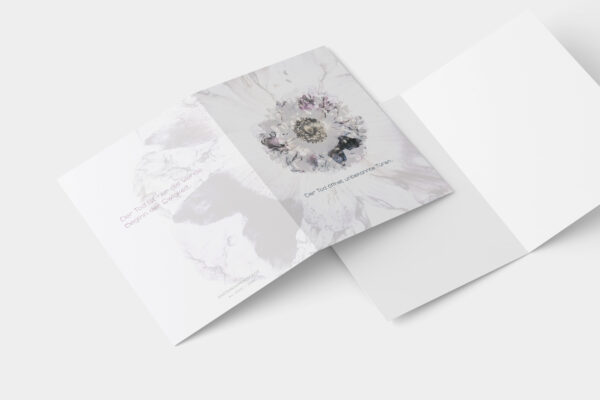 Stilvolle Kondolenzkarte mit Blüte: Der Tod öffnet unbekannte Türen 3 nachhaltig produzierte Klappkarte inklusive Umschlag made in germany von Kartenkaufrausch.de